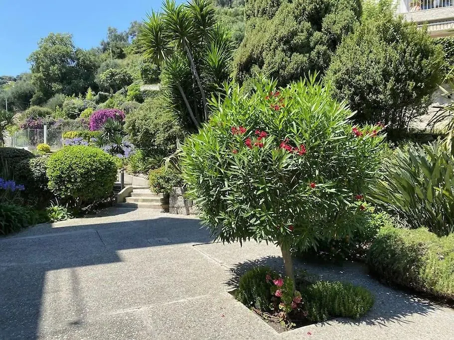Les Miradors - Calme - Vue Mer - Piscine - Parking Prive Menton 0*,  Fransa